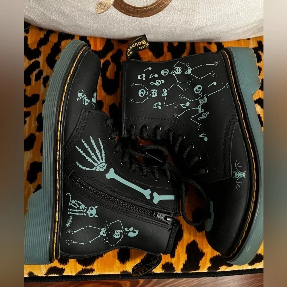 DR. MARTEN Kids Glow in the Dark Skeleton Combat Style Boots Skelly Print Hydro
